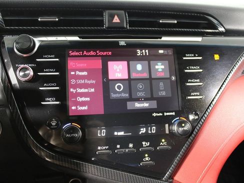 Used 2018 Toyota Camry XSE w/ Driver Assist Package FWD image 18