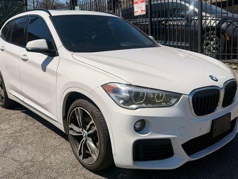 Used 2019 BMW X1 sDrive28i w/ M Sport Package FWD image 3