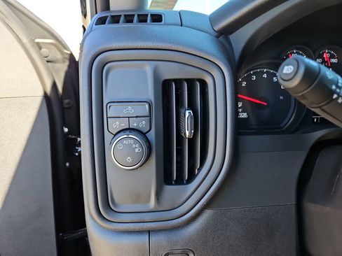 Used 2024 Chevrolet Silverado 1500 Custom RWD image 27