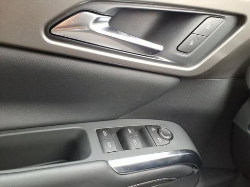 New 2026 Chevrolet Traverse LT image 18