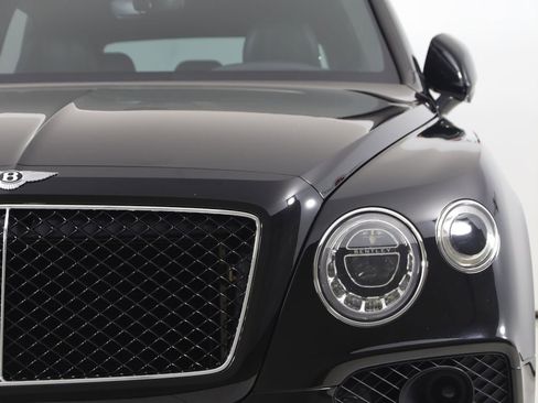 Used 2019 Bentley Bentayga image 72