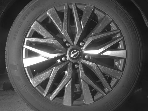 Used 2025 Nissan Altima 2.5 SV FWD image 15