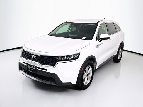 Used 2021 Kia Sorento LX FWD image 3
