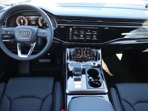 Used 2025 Audi Q7 3.0T Prestige w/ Prestige Package AWD/4WD image 9