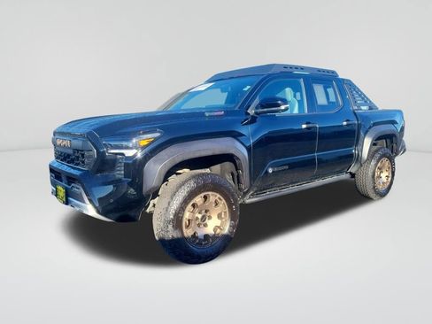 Certified 2025 Toyota Tacoma Trailhunter image 2