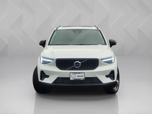 New 2026 Volvo XC40 B5 Plus w/ Protection Package Premier image 2