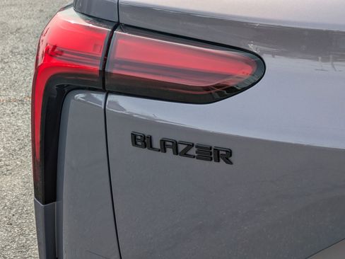 Used 2026 Chevrolet Blazer EV LT FWD image 27
