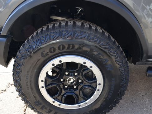 Used 2022 Ford Bronco Big Bend w/ Sasquatch Package image 7