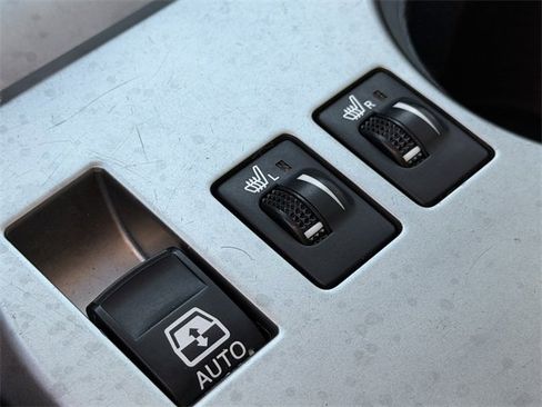 Used 2015 Toyota 4Runner SR5 Premium image 29