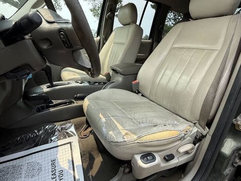 Used 2007 Jeep Liberty Limited AWD/4WD image 12