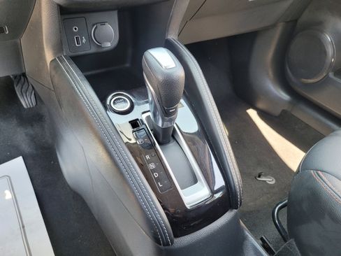 Used 2019 Nissan Kicks SR w/ SR Premium Package FWD image 21