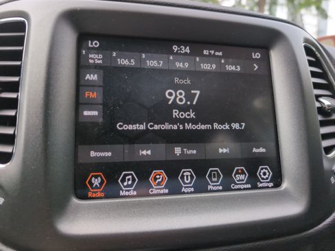 Used 2020 Jeep Compass Trailhawk AWD/4WD image 23