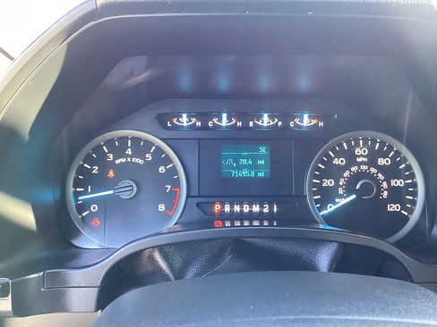 Used 2020 Ford F150 XLT image 11