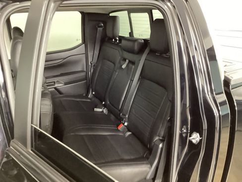 Used 2025 Ford Ranger Lariat w/ Black Appearance Package AWD/4WD image 27