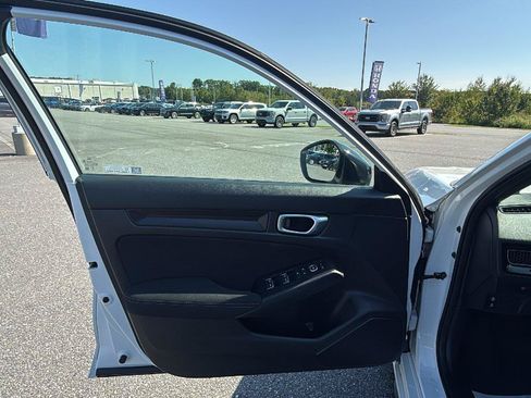 Used 2024 Honda Civic Sport image 24