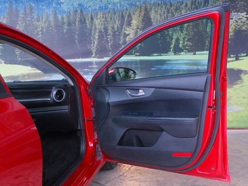 Used 2020 Kia Forte LXS image 35