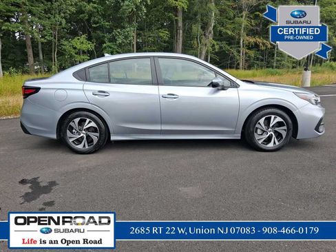 Used 2025 Subaru Legacy Premium AWD/4WD image 2