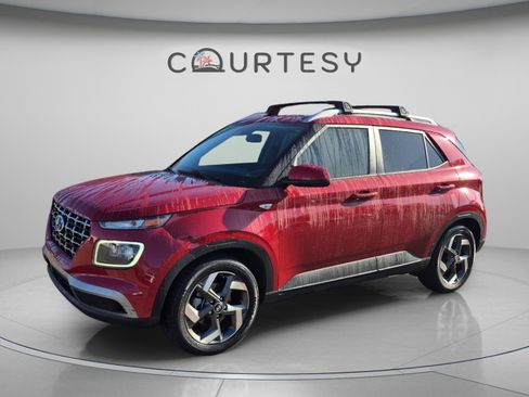 Used 2022 Hyundai Venue Limited FWD image 1