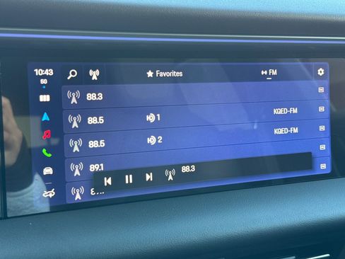 Certified 2025 Porsche Macan 4 Electric image 22