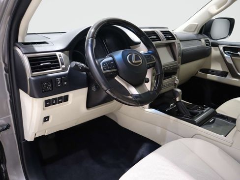 Used 2020 Lexus GX 460 Premium w/ Premium Package AWD/4WD image 17