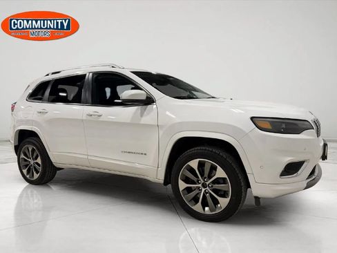 Used 2019 Jeep Cherokee Overland w/ Technology Group AWD/4WD image 10