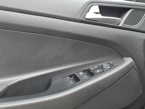 Used 2019 Hyundai Tucson SE AWD/4WD image 23