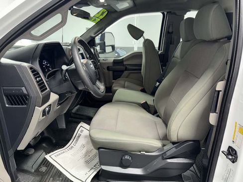 Used 2022 Ford F250 XL w/ Power Equipment Group AWD/4WD image 12