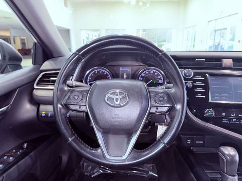 Used 2019 Toyota Camry SE image 16