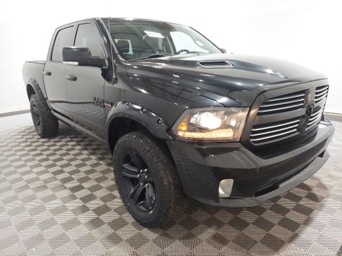 Used 2017 RAM 1500 Sport w/ Black Ram 1500 Sport Group AWD/4WD image 4