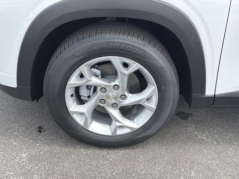 New 2026 Chevrolet Trax LS w/ LS Convenience Package FWD image 21