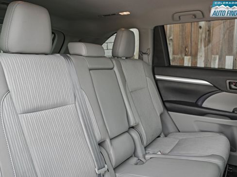 Used 2019 Toyota Highlander Plus AWD/4WD image 22
