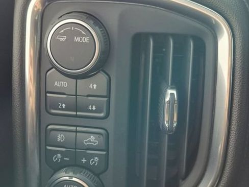 Certified 2022 Chevrolet Silverado 1500 RST w/ Z71 Off-Road Package AWD/4WD image 17