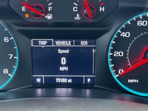 Used 2018 Chevrolet Equinox LT FWD image 8