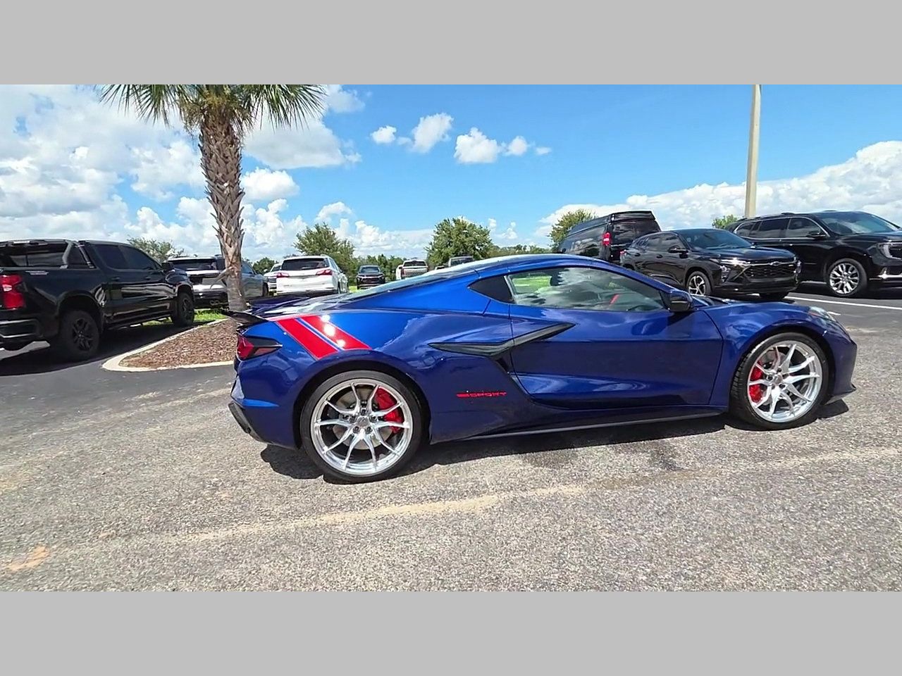 New 2027 Chevrolet Corvette Grand Sport w/ Z52 Sport Performance Package RWD image 17