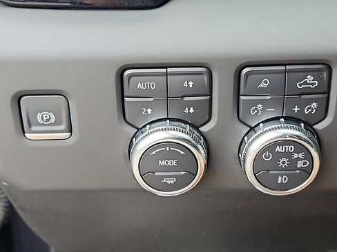Certified 2025 GMC Sierra 1500 Denali Ultimate AWD/4WD image 27