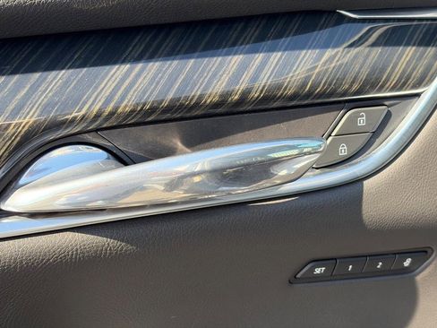 Used 2022 Cadillac XT6 Premium Luxury FWD image 20