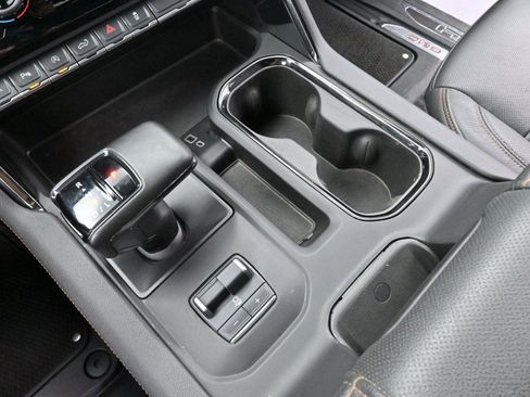 Used 2024 GMC Sierra 1500 AT4 w/ Technology Package image 25