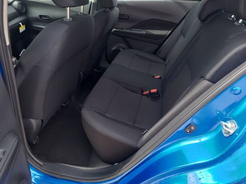 Certified 2025 Nissan Kicks Play S image 8