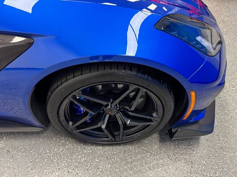 Used 2019 Chevrolet Corvette ZR1 RWD image 32
