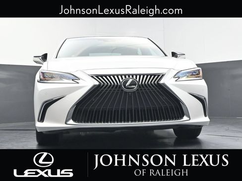 Used 2019 Lexus ES 350 Ultra Luxury w/ Accessory Package FWD image 16