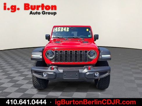 Used 2026 Jeep Wrangler Unlimited Rubicon AWD/4WD image 2