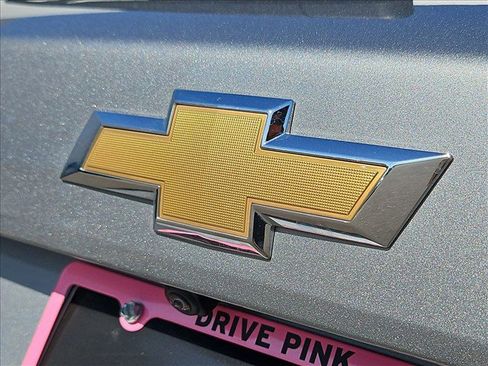 Used 2025 Chevrolet Trax LT FWD image 29