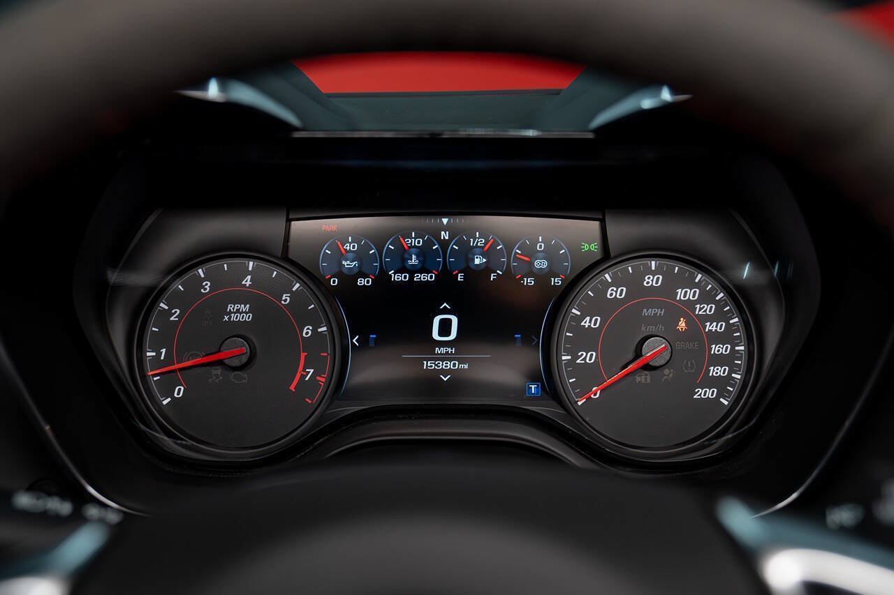 Used 2019 Chevrolet Camaro ZL1 RWD image 39