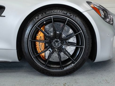 Used 2018 Mercedes-Benz AMG GT R image 19