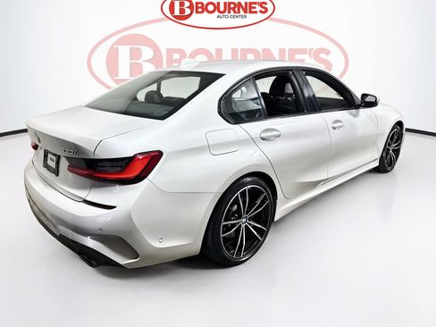 Used 2019 BMW 330i xDrive Sedan w/ M Sport Package AWD/4WD image 12