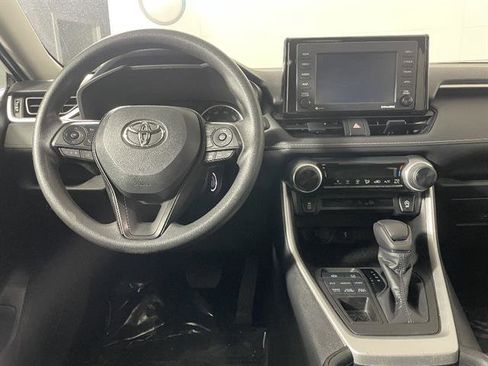 Certified 2022 Toyota RAV4 LE image 12