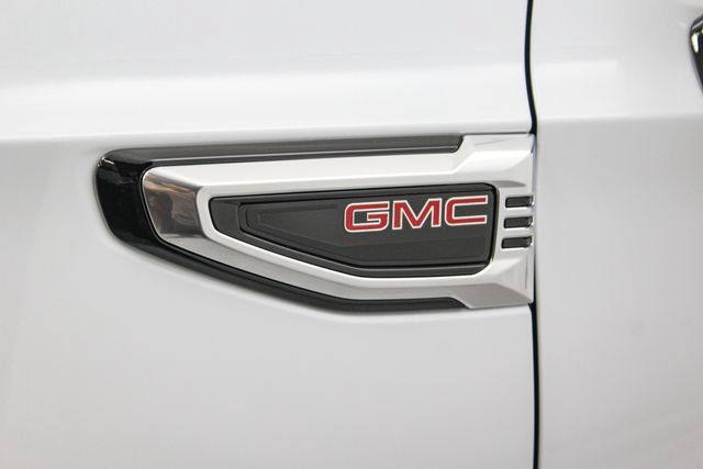 New 2026 GMC Yukon Denali w/ Sun & Power Step Package AWD/4WD image 26