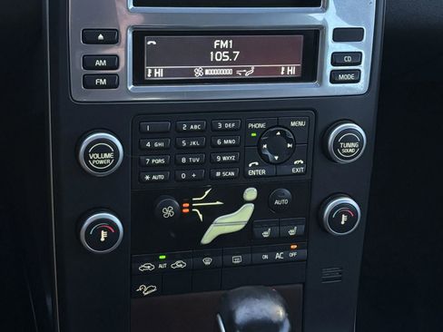 Used 2011 Volvo XC70 3.2 image 20