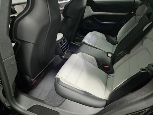 New 2026 Porsche Taycan GTS image 38