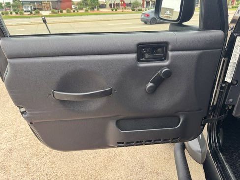 Used 2005 Jeep Wrangler X w/ Tire & Wheel Group (Ecco) image 29